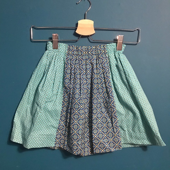 Bundle 2 for $15. Gap blue and green print skirt - Picture 1 of 3